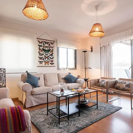 Center Flat Terrace & Parking Apartment